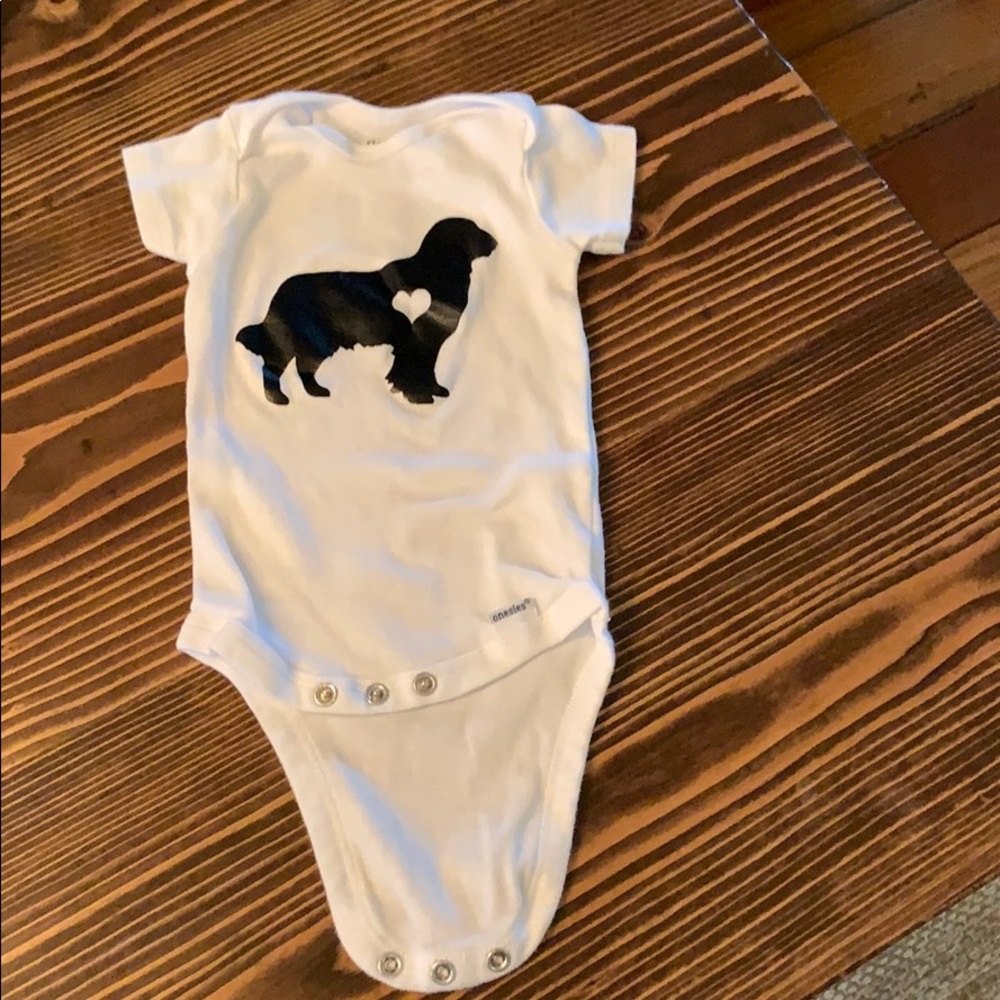 Gerber Onsie with Pic of Dog. 3-6M